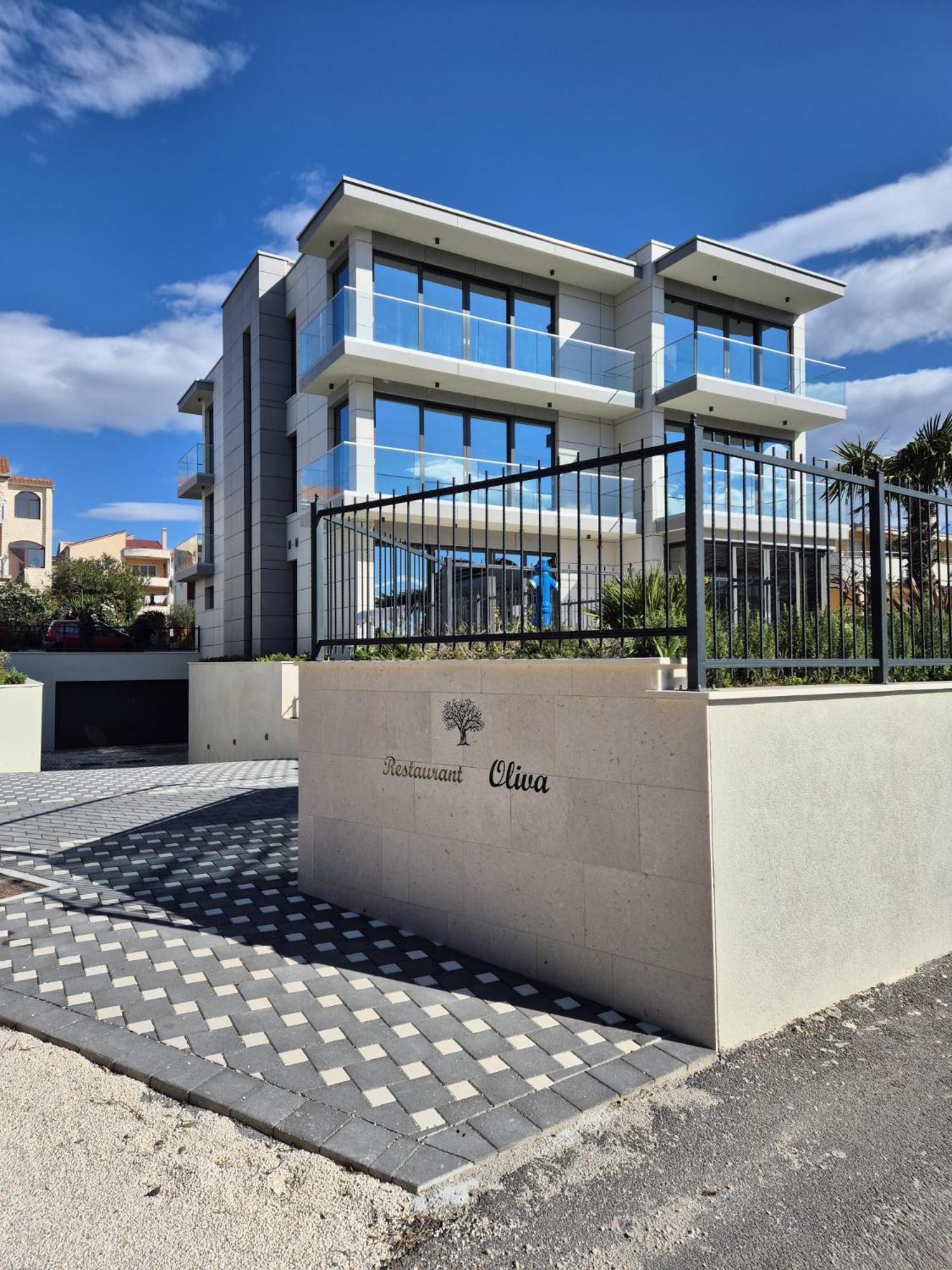 Hotel Oscar Kaštela Buitenkant foto