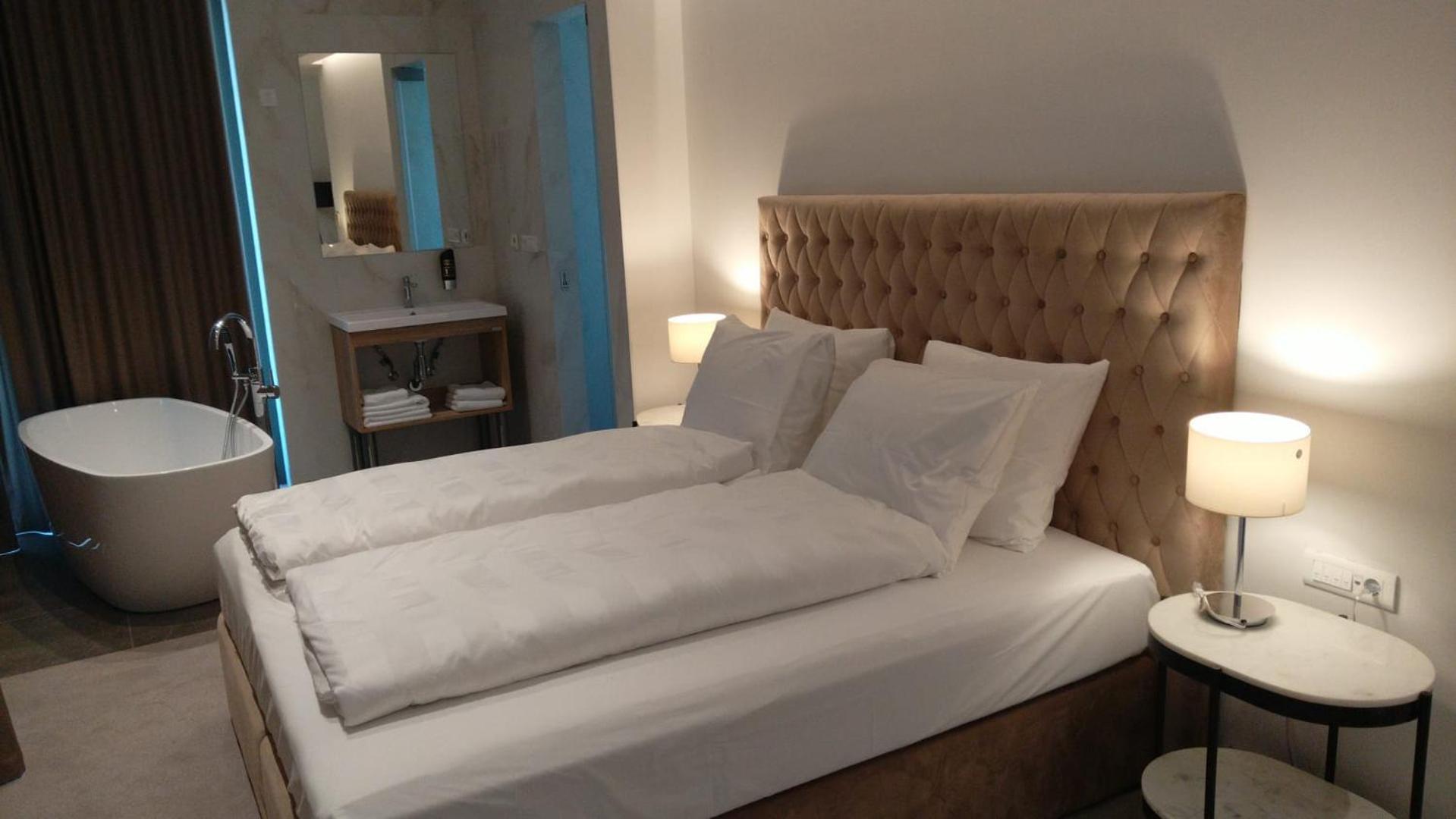 Hotel Oscar Kaštela Buitenkant foto