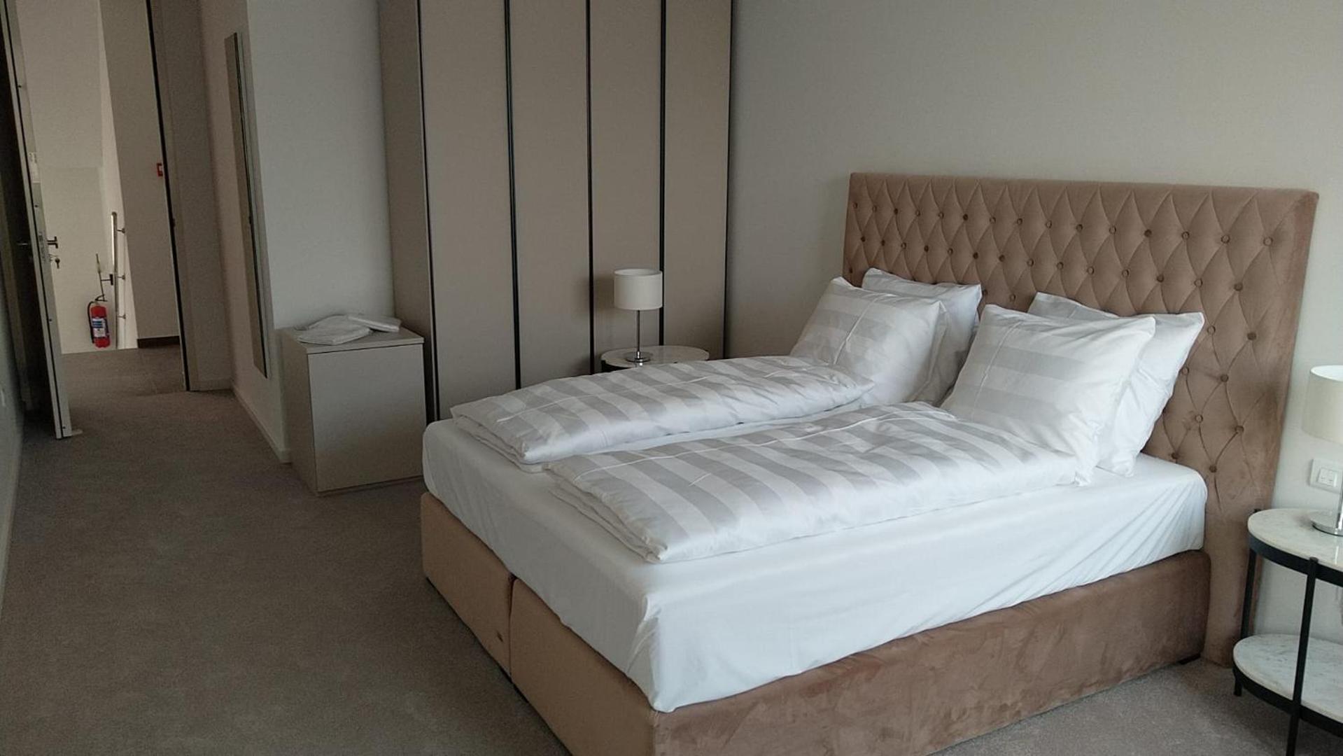 Hotel Oscar Kaštela Buitenkant foto