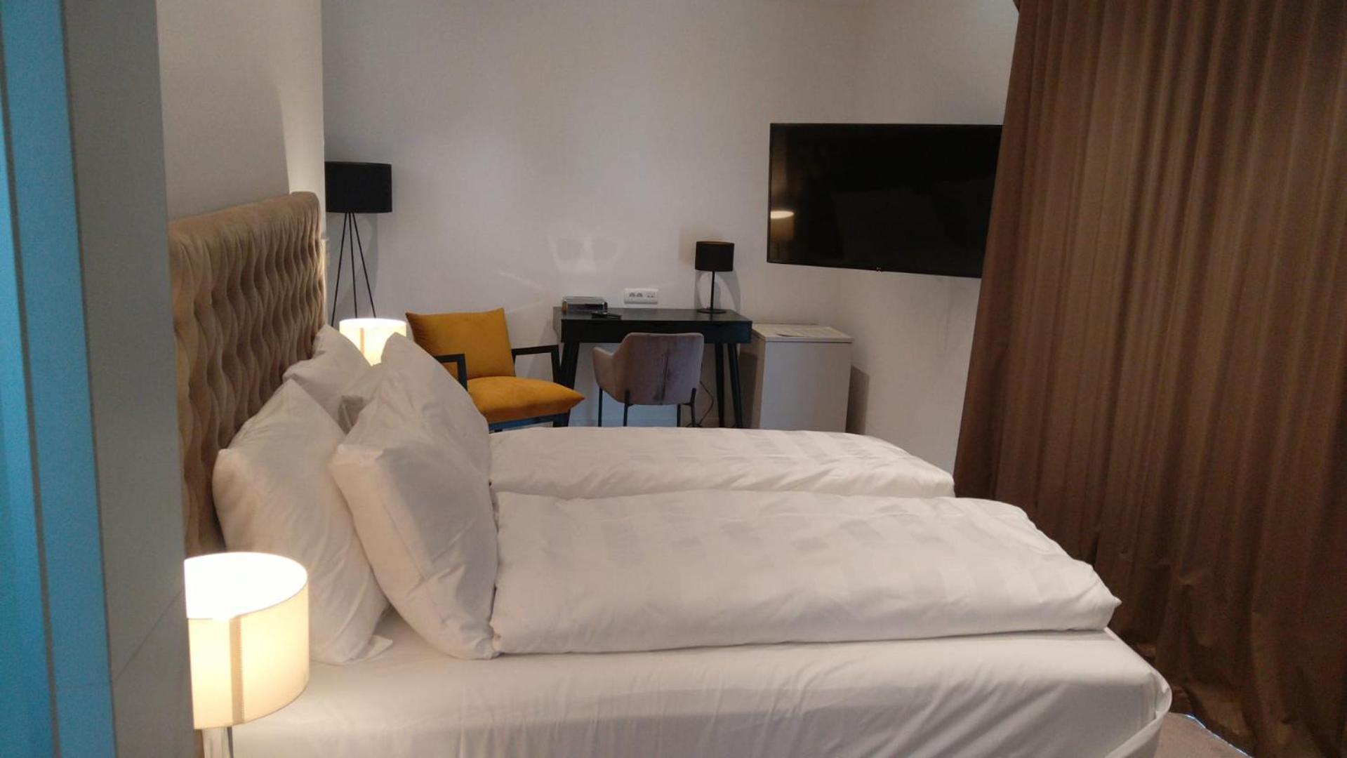 Hotel Oscar Kaštela Buitenkant foto